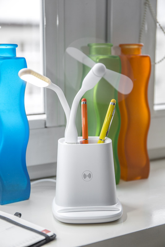 Przybornik z ładowarką indukcyjną BERGO P001836A