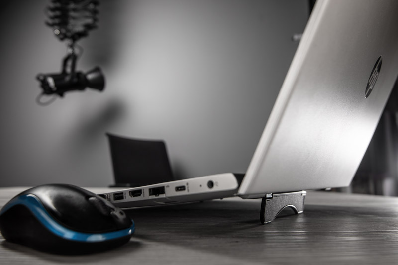 Podstawka pod laptop COMAGO P056243A