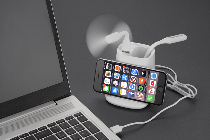 Przybornik z ładowarką indukcyjną (5W) BERGO II P056246A