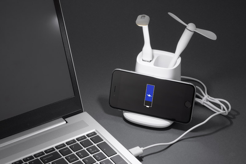 Przybornik z ładowarką indukcyjną (5W) BERGO II P056246A