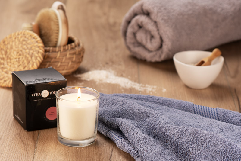 Świeca sojowa 170g - Lemongrass & Ginger - VERA YOUNG P056247A