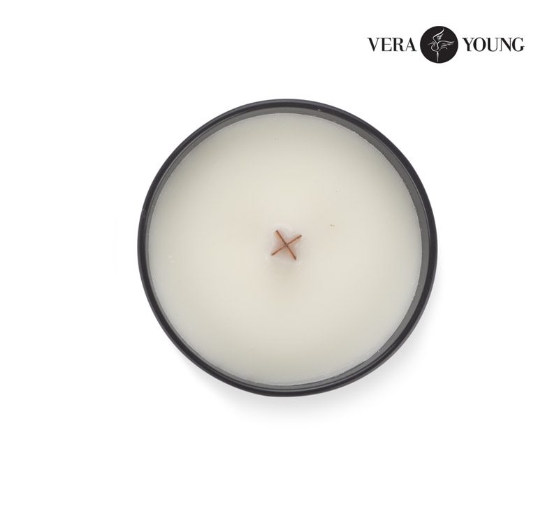 Świeca sojowa 220g - Black Pomegranate - VERA YOUNG P056250A