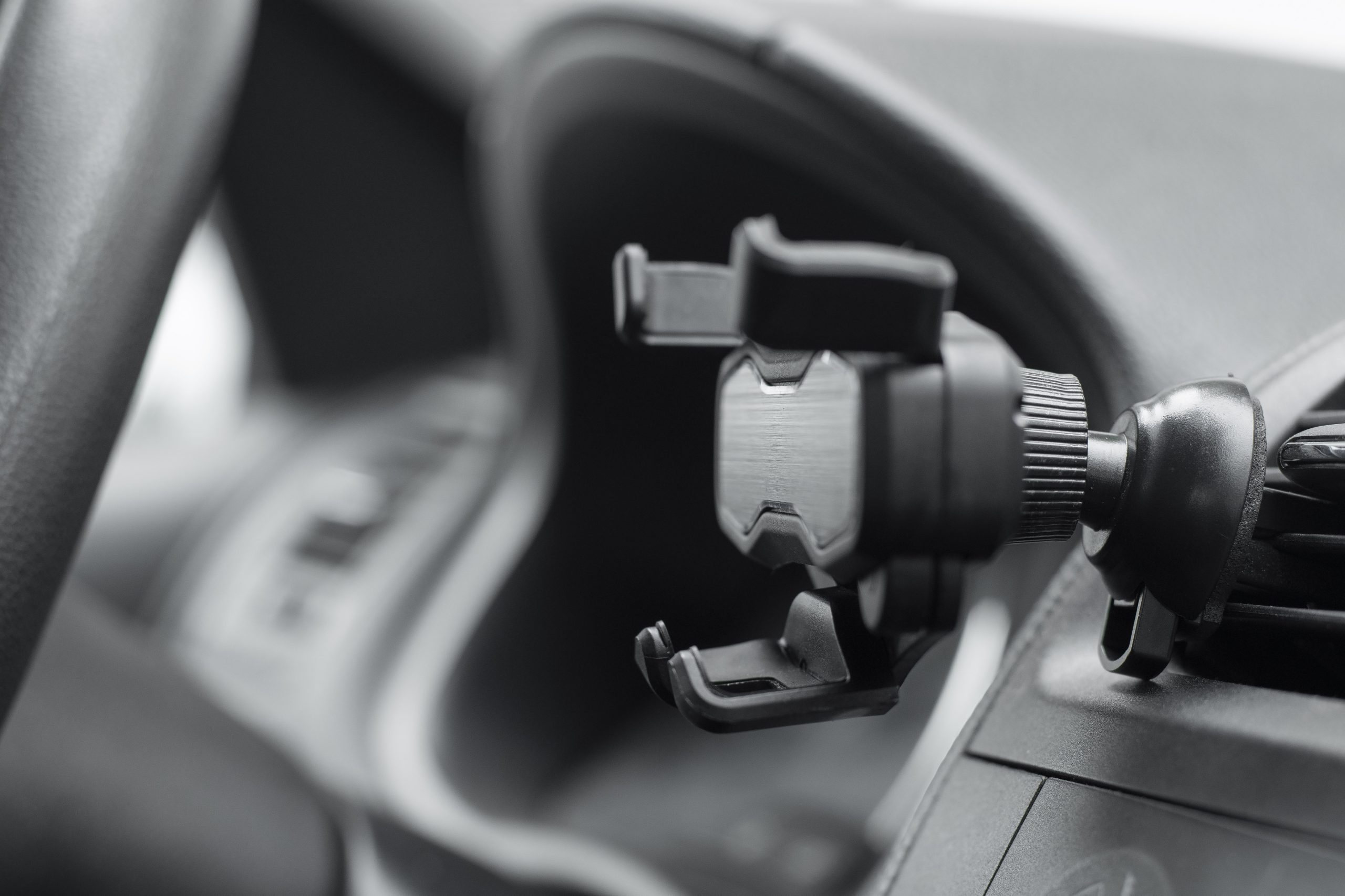 Uchwyt samochodowy do telefonu AMPLEX P049117A