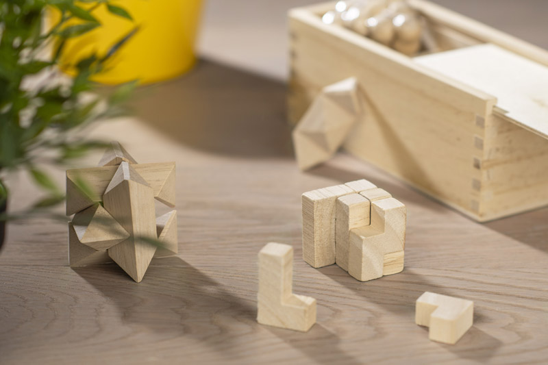 Zestaw trzech układanek TRICKY P002893A