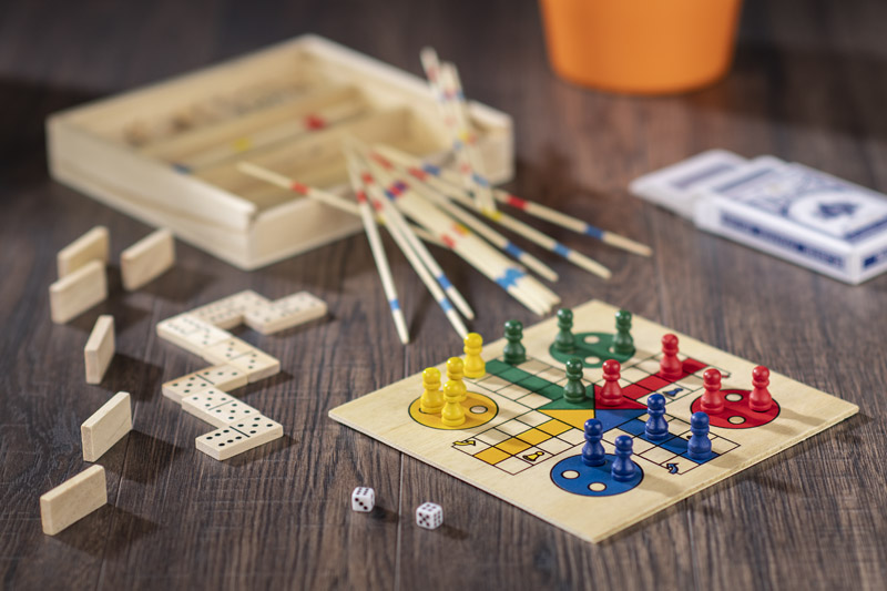 Zestaw gier 4 w 1 CATRO P002894A