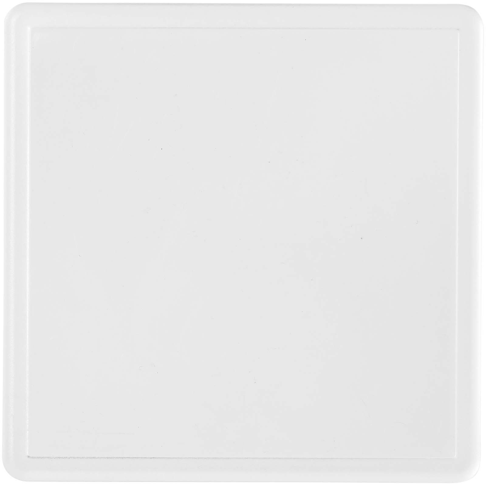 Kwadratowa podkładka Ellison wykonana z tworzywa sztucznego z papierową wkładką P097846C