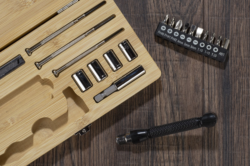 Zestaw narzędzi MAD P049195A