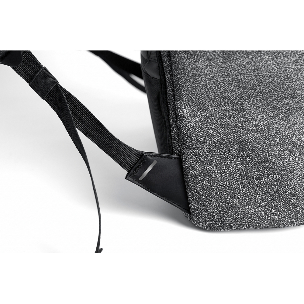 Urban plecak chroniący przed kieszonkowcami P008584X