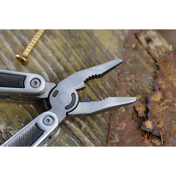 Narzędzie wielofunkcyjne z latarką Survivor P000298R