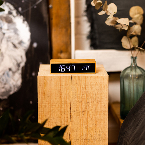 Ładowarka indukcyjna z zegarem i termometrem Conti P046937R