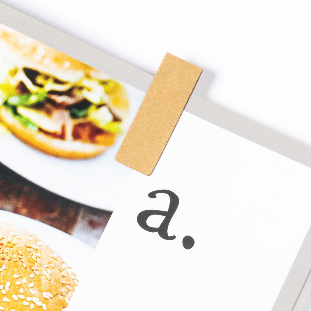 Zakładka do książki z kartonu z recyklingu, magnetyczna P047793X