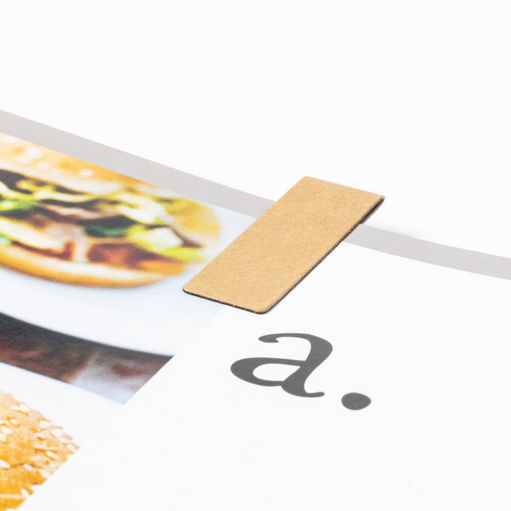 Zakładka do książki z kartonu z recyklingu, magnetyczna P047793X