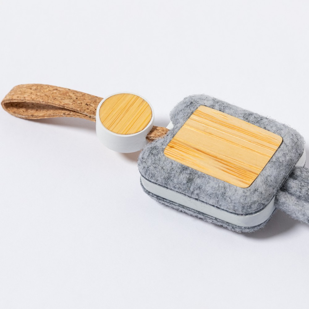 Kabel do ładowania z bambusa i filcu RPET, zawieszka P051837X