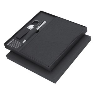 Zestaw upominkowy, brelok, notatnik ok. A5, długopis, pudełko podarunkowe P105144X AX-VA355-03