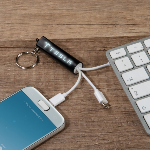 Brelok z przejściówkami do ładowania podświetlany P086055K