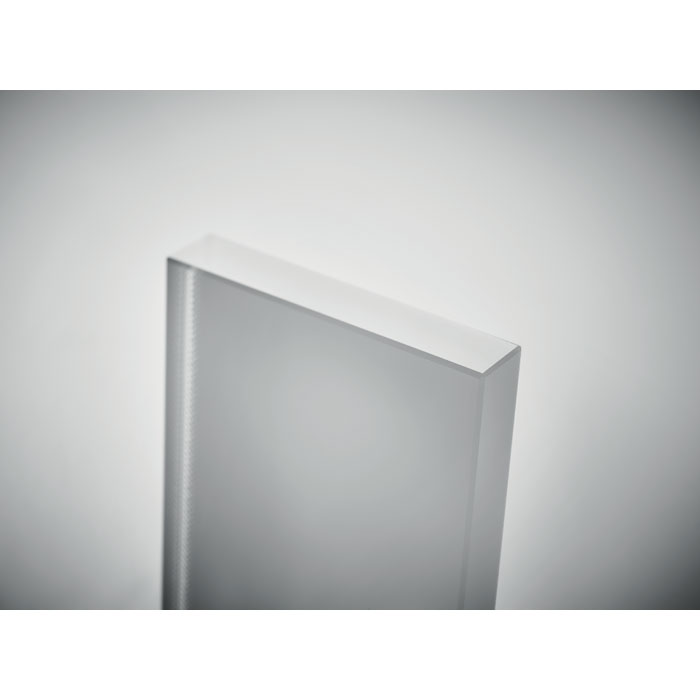 Kryształowa statuetka, nagroda P043308O