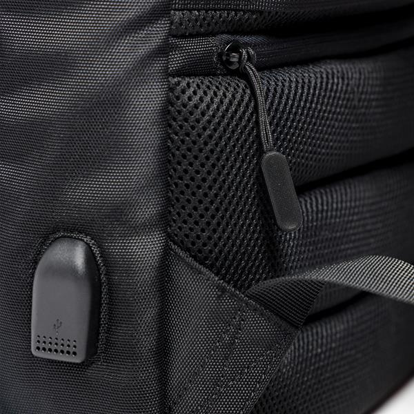 Antykradzieżowy plecak na laptopa z odblaskowymi detalami P090664P