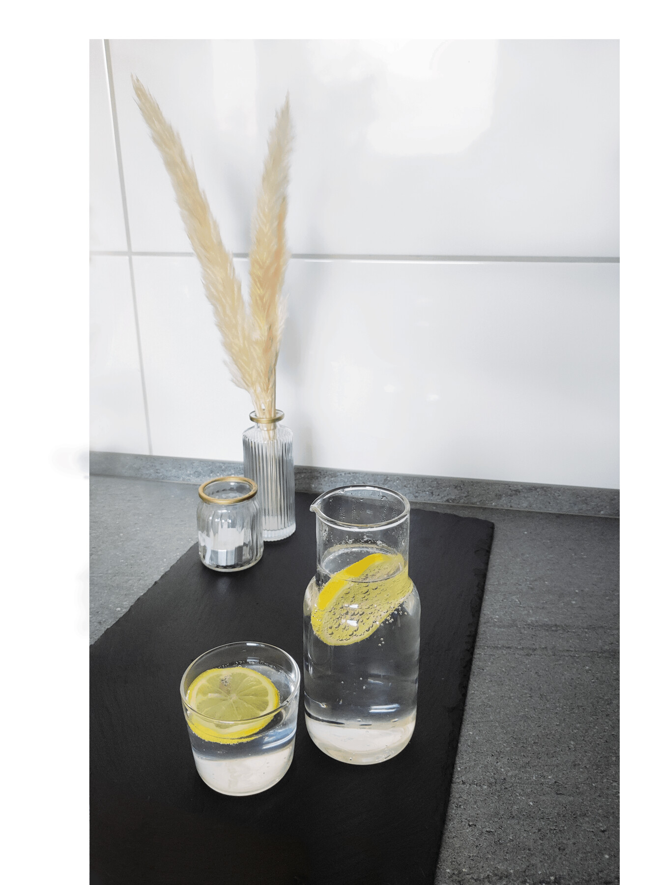 Szklana karafka ze szklanką CALMY P006400I