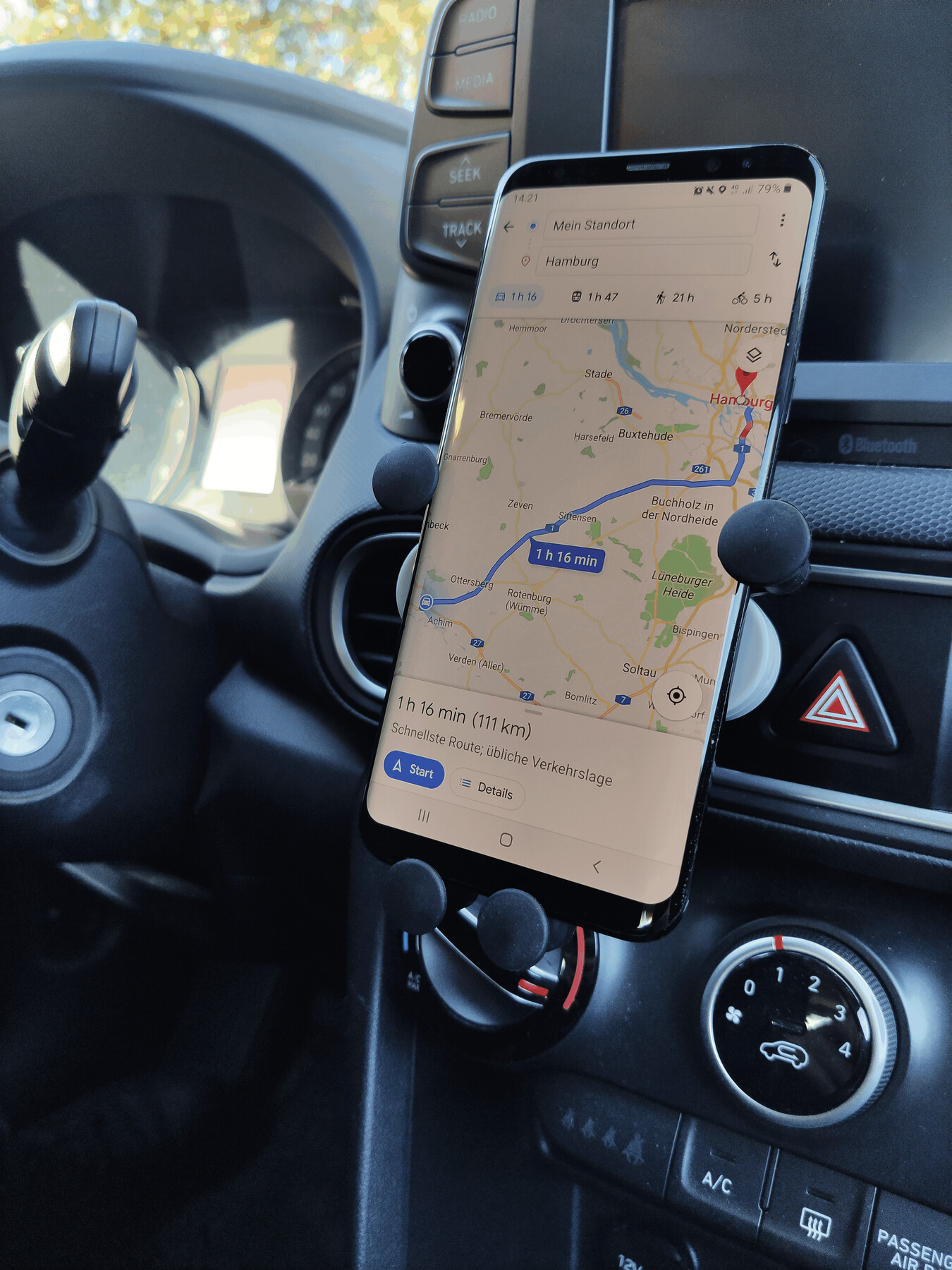 Uchwyt samochodowy do smartfona CLAW P006162I