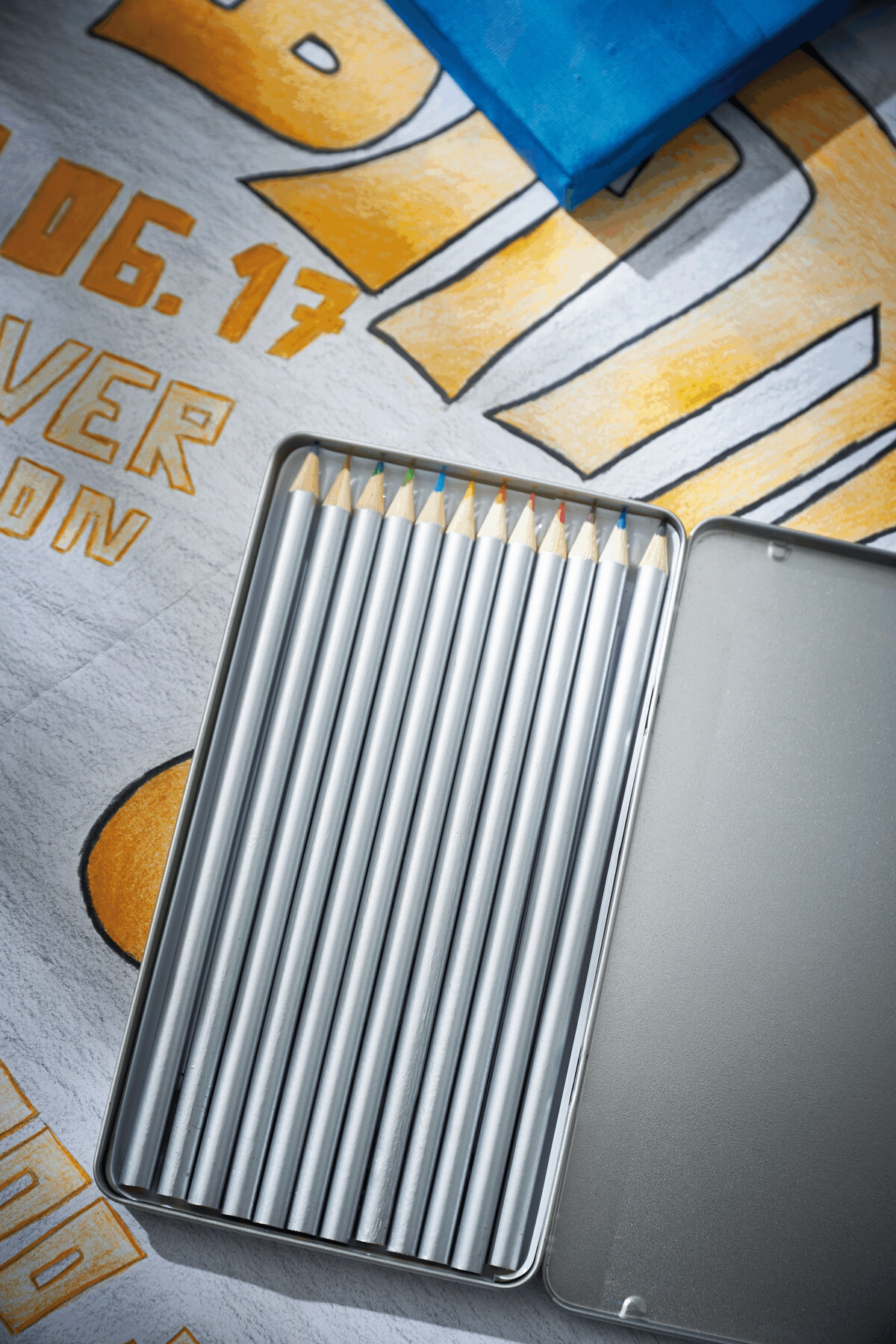 12 długich kredek SILVERSTAR P003605I 5 12 długich kredek SILVERSTAR P003605I