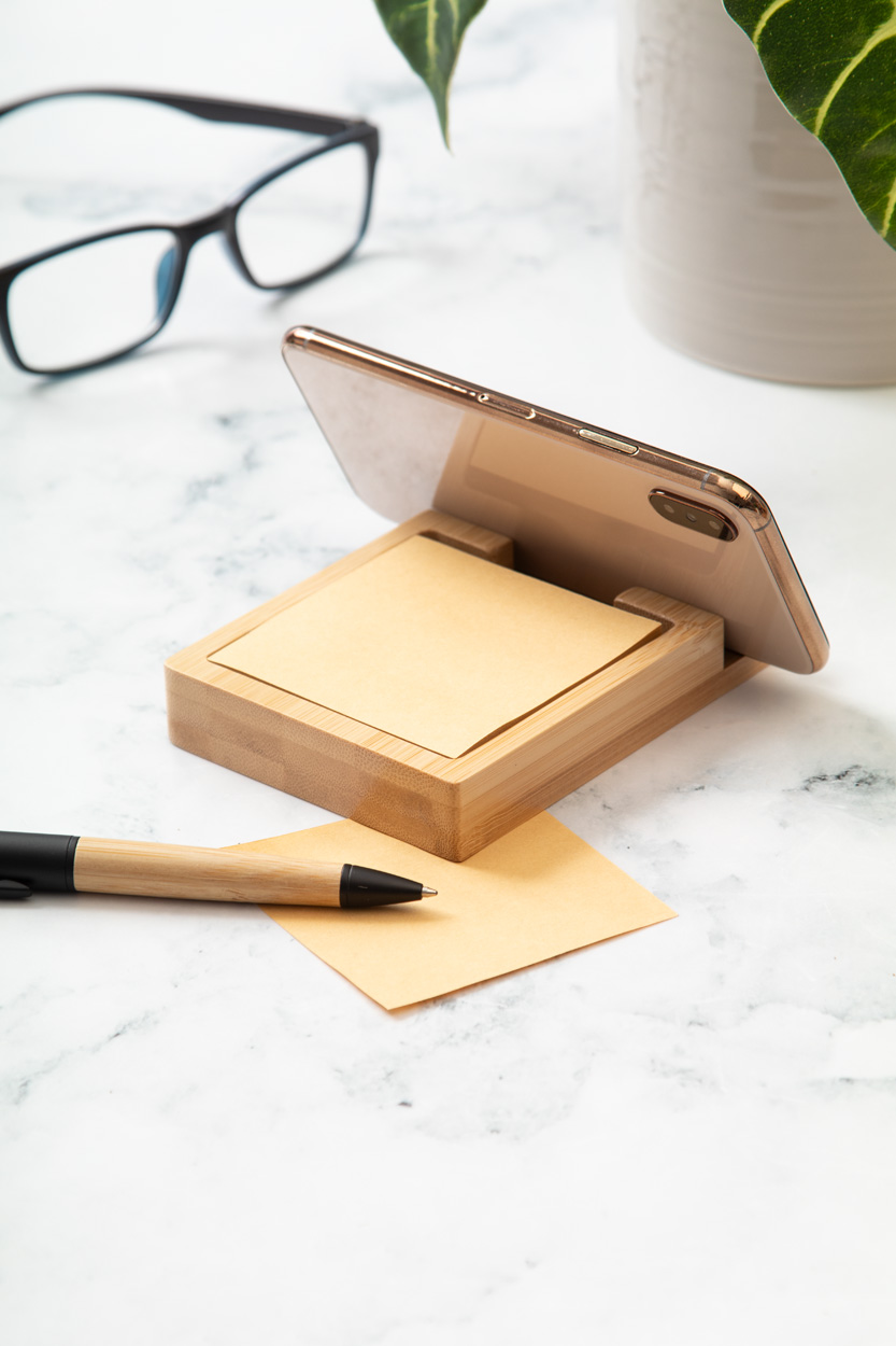 Uchwyt na telefon z notatnikiem / karteczki P117847D