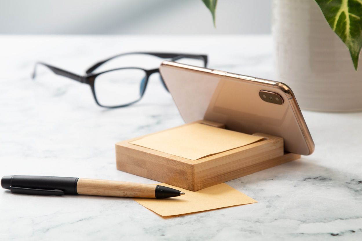 Uchwyt na telefon z notatnikiem / karteczki P117847D