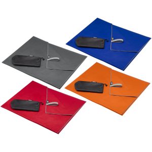 Pieter niezwykle lekki i szybko schnący ręcznik o wymiarach 100x180 cm z certyfikatem GRS P077170C PFC-113324-W