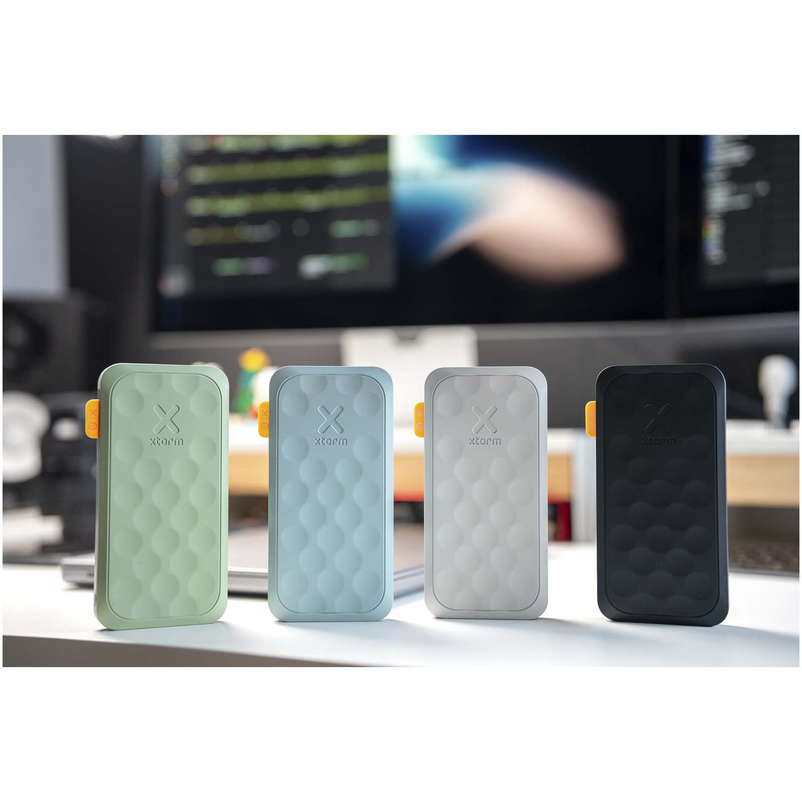 Xtorm FS520 seria Fuel powerbank o pojemności 20 000 mAh i mocy 35 W P082048C czarny midnight