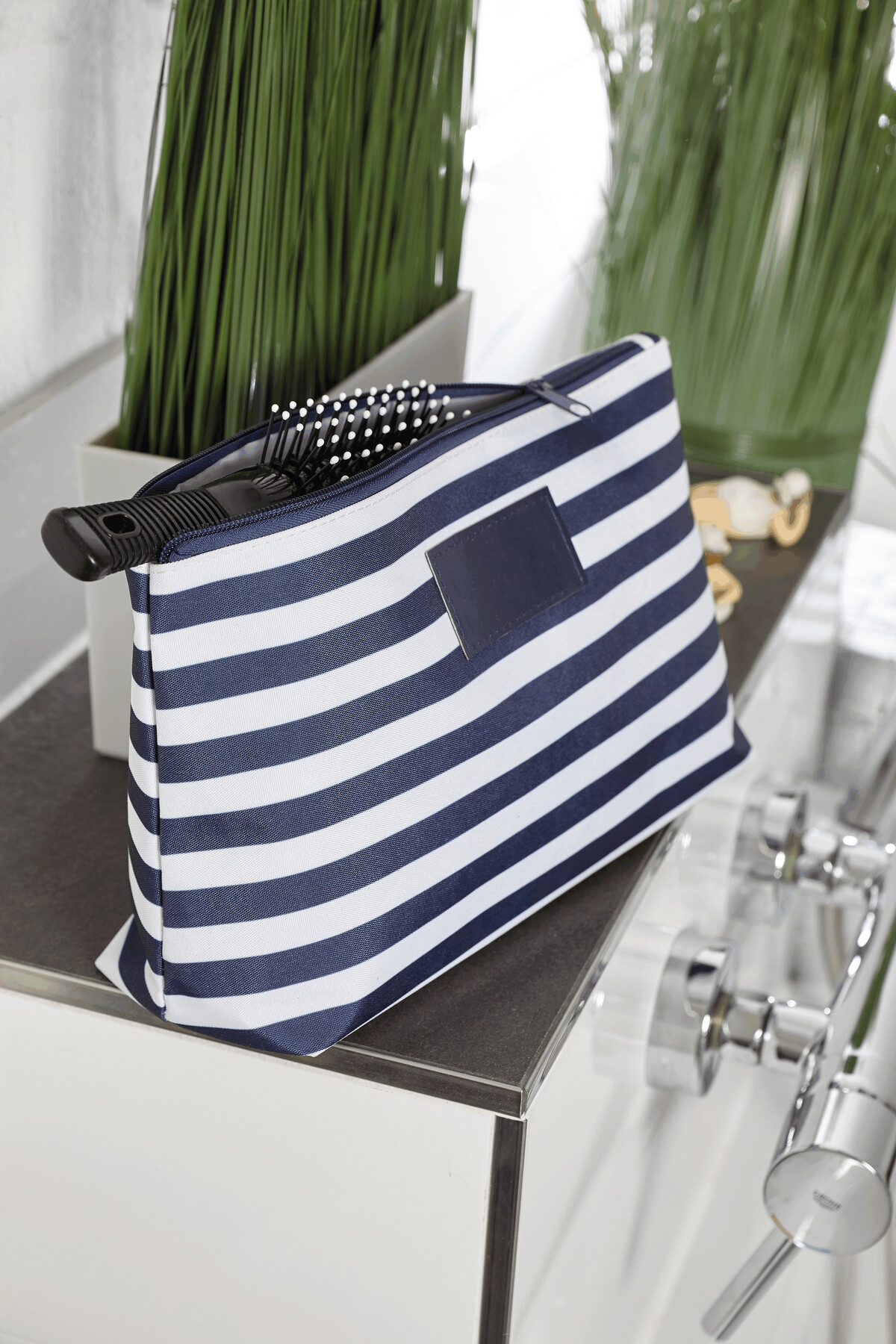 Kosmetyczka STRIPY P005356I biały / niebieski