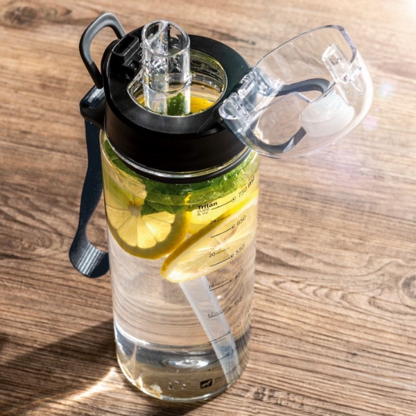 Butelka z tritanu SEYHAN 900 ml Schwarzwolf P087207K