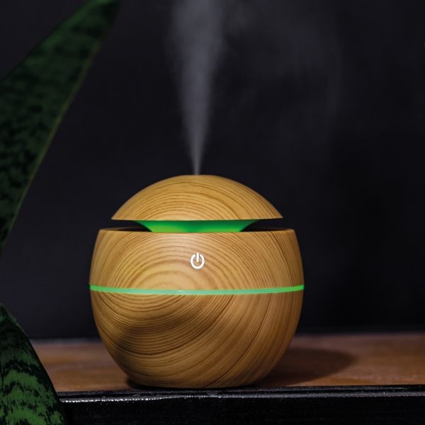 Nawilżacz powietrza z lampką LED 130 ml P086901K