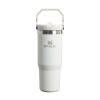 Stanley kubek IceFlow Flip Straw 0,89 L P121916P frost Stanley kubek IceFlow Flip Straw 0,89 L P121916P frost