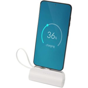 Alnair powerbank o pojemności 5000 mAh i mocy 10 W, wykonany z tworzyw sztucznych pochodzących z recyklingu, z wbudowaną podstawką i kablem 2 w 1 P123362C PFC-124472-W