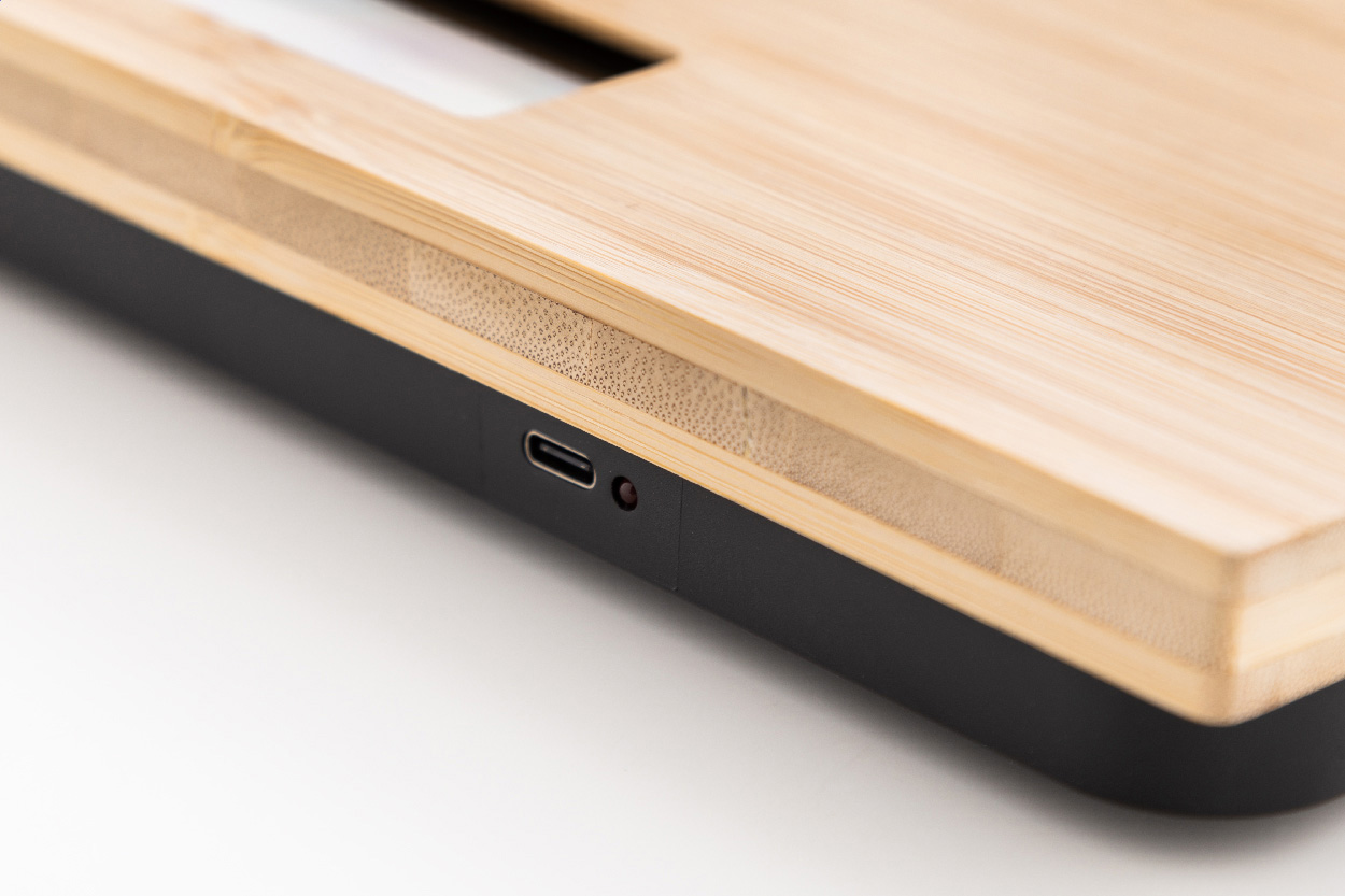 Waga łazienkowa z możliwością ładowania P131488D