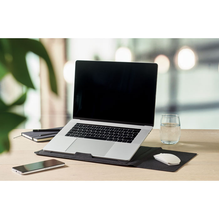 16-ca pokrowiec na laptop filc P122712O