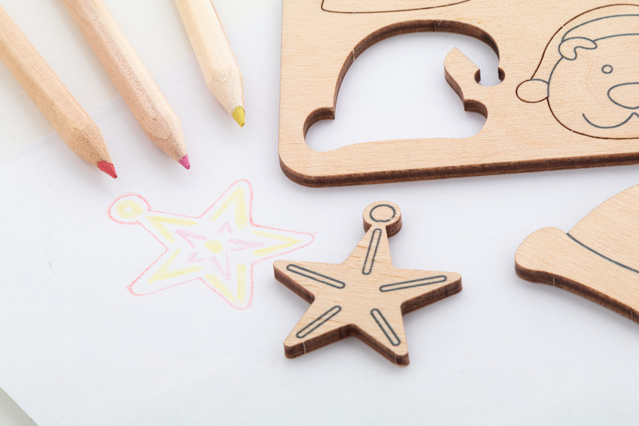 świąteczna gra, kolorowanka i dopasowyanie symbooli świątecznych P133773D