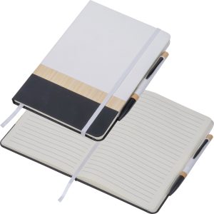 Notes A5 z długopisem z materiałów z recyklingu AVA P133196K MC-2529006