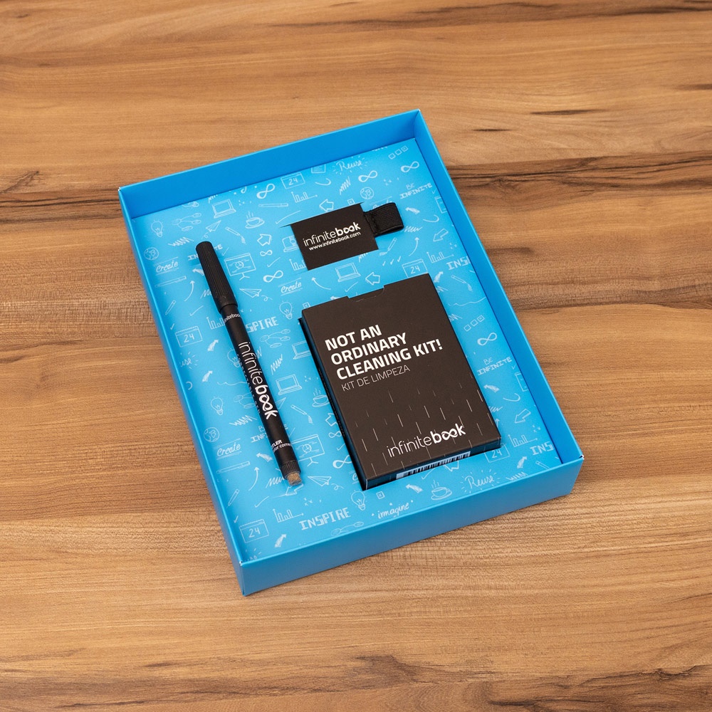 STARTER KIT INFINITEBOOK A5 PLANNER TEXTURE. Zestaw zawierający „Infinitebook” w twardej oprawie, 1 zestaw do czyszczenia, 1 marker i 1 uchwyt na długopis P134493S