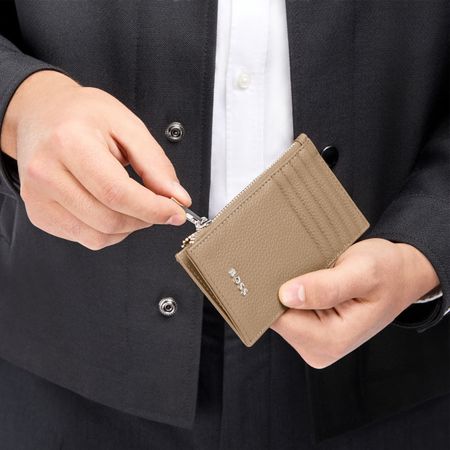 Portfel na karty z zamkiem Classic Grained Camel P134548P 5 Portfel na karty z zamkiem Classic Grained Camel P134548P