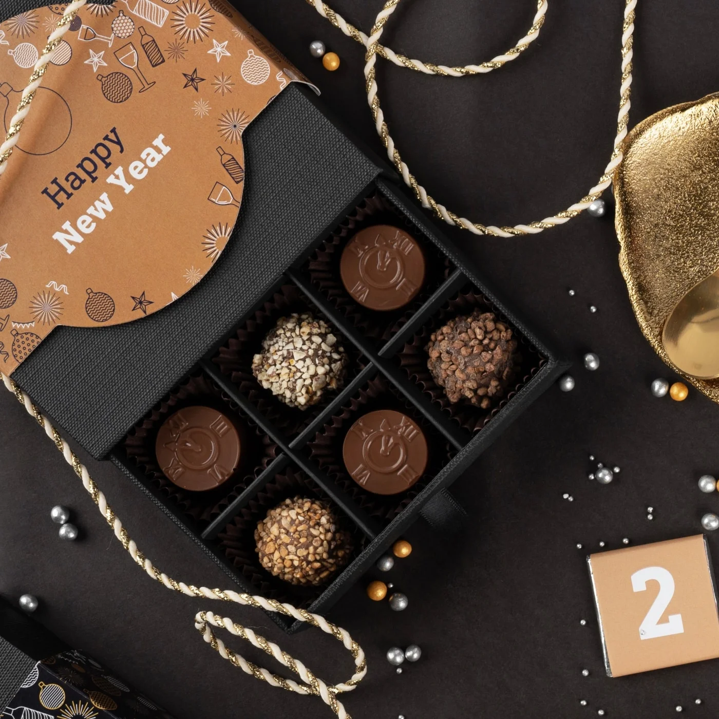 PRALINY NEW YEAR MOMENTS P136668Z