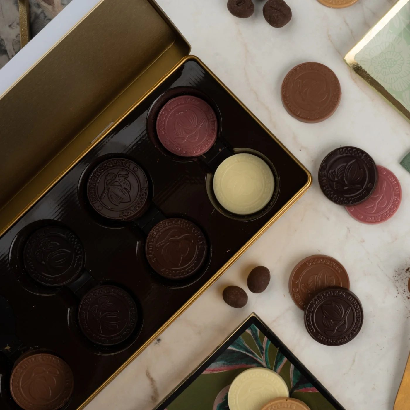 ZESTAW CZEKOLADOWYCH MEDALI W PUSZCE PREMIUM P137327Z