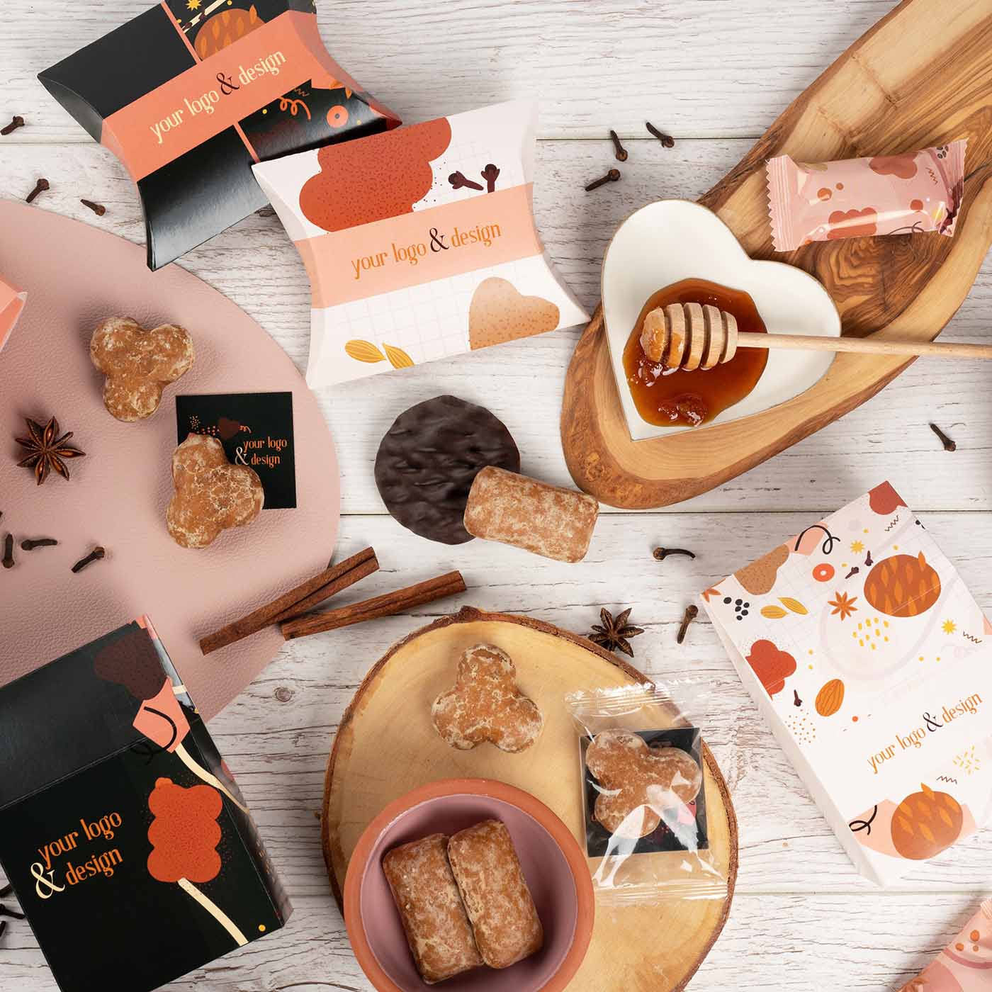 TORUŃSKIE PIERNIKI – PIERNIKI Z LOGO W PUSZCE P136775Z