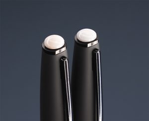 Zestaw piór z Opalem P065247J 