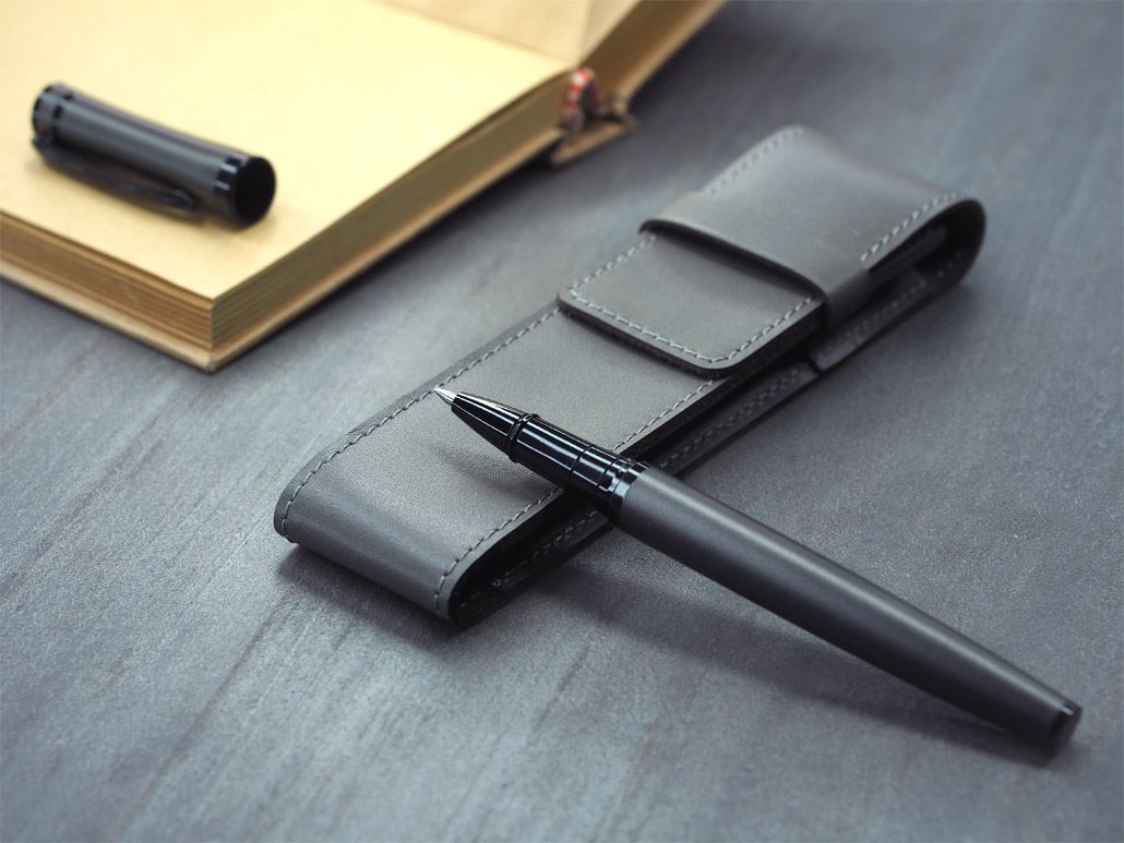 Zestaw pióro i etui na pióra P064897J
