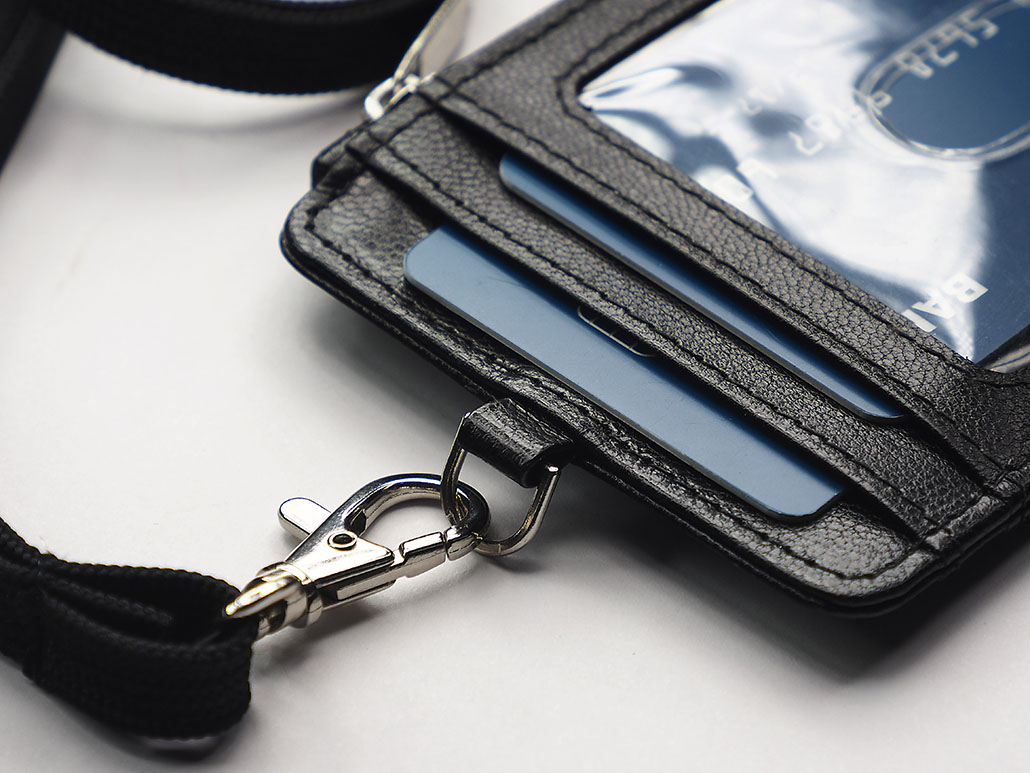Etui na dokumenty i karty RFID P049966J
