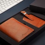 Zestaw paszport i zawieszka na bagaż P134685J 