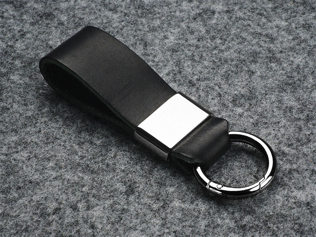 Zestaw portfel RFID i brelok P084726J 16 Zestaw portfel RFID i brelok P084726J