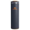 Stanley Transit Fliptop kubek przenośny o pojemności 470 ml P156015C środkowy niebieski Stanley Transit Fliptop kubek przenośny o pojemności 470 ml P156015C środkowy niebieski