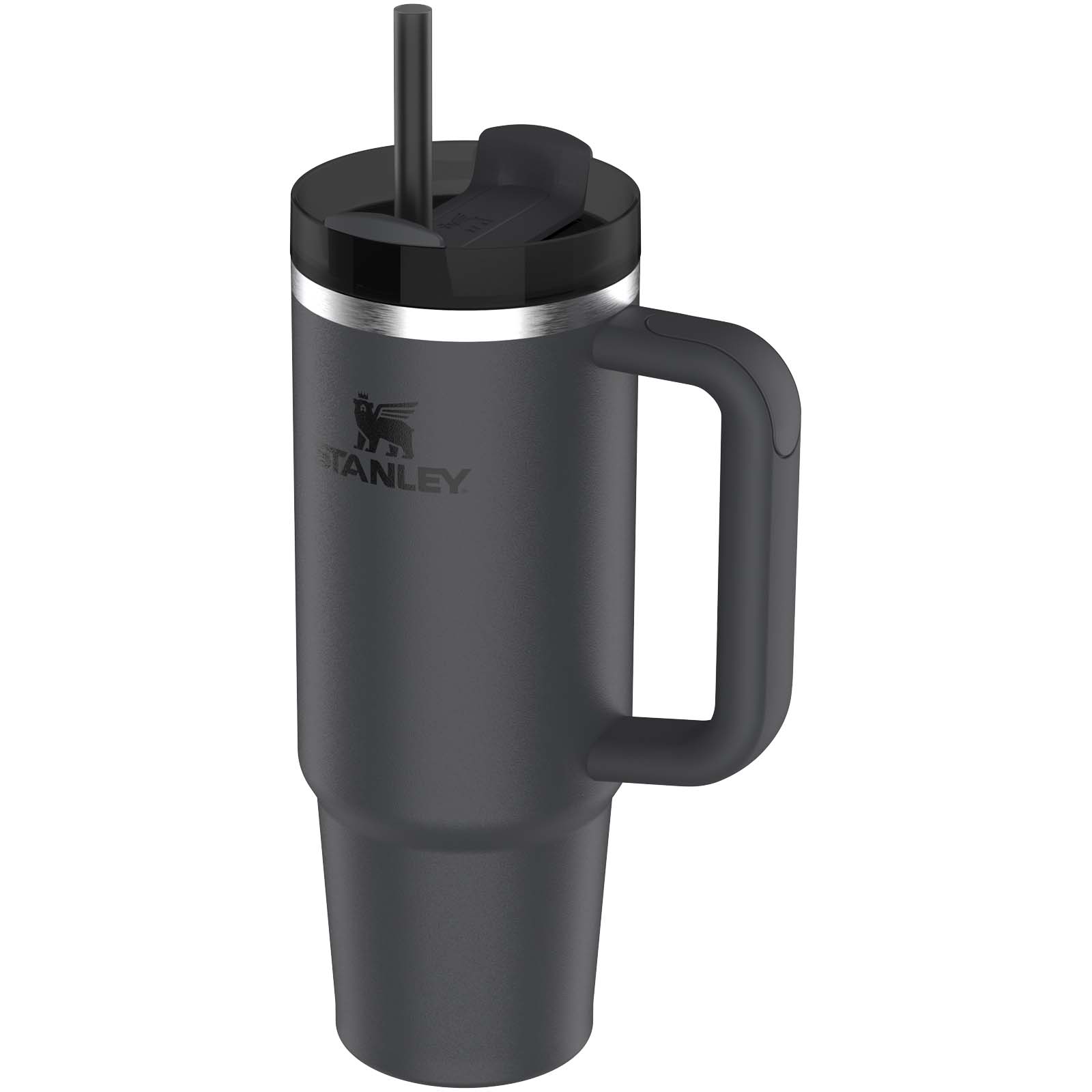 Kubek termiczny Stanley Quencher® H2.0 FlowState™ 890 ml z recyklingowanej stali nierdzewnej P179265C czarny Kubek termiczny Stanley Quencher® H2.0 FlowState™ 890 ml z recyklingowanej stali nierdzewnej P179265C czarny