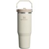Stanley IceFlow™ 2.0 termoizolowany kubek ze stali nierdzewnej, pojemność 890 ml, z odchylaną słomką P179304C kremowy Stanley IceFlow™ 2.0 termoizolowany kubek ze stali nierdzewnej, pojemność 890 ml, z odchylaną słomką P179304C kremowy